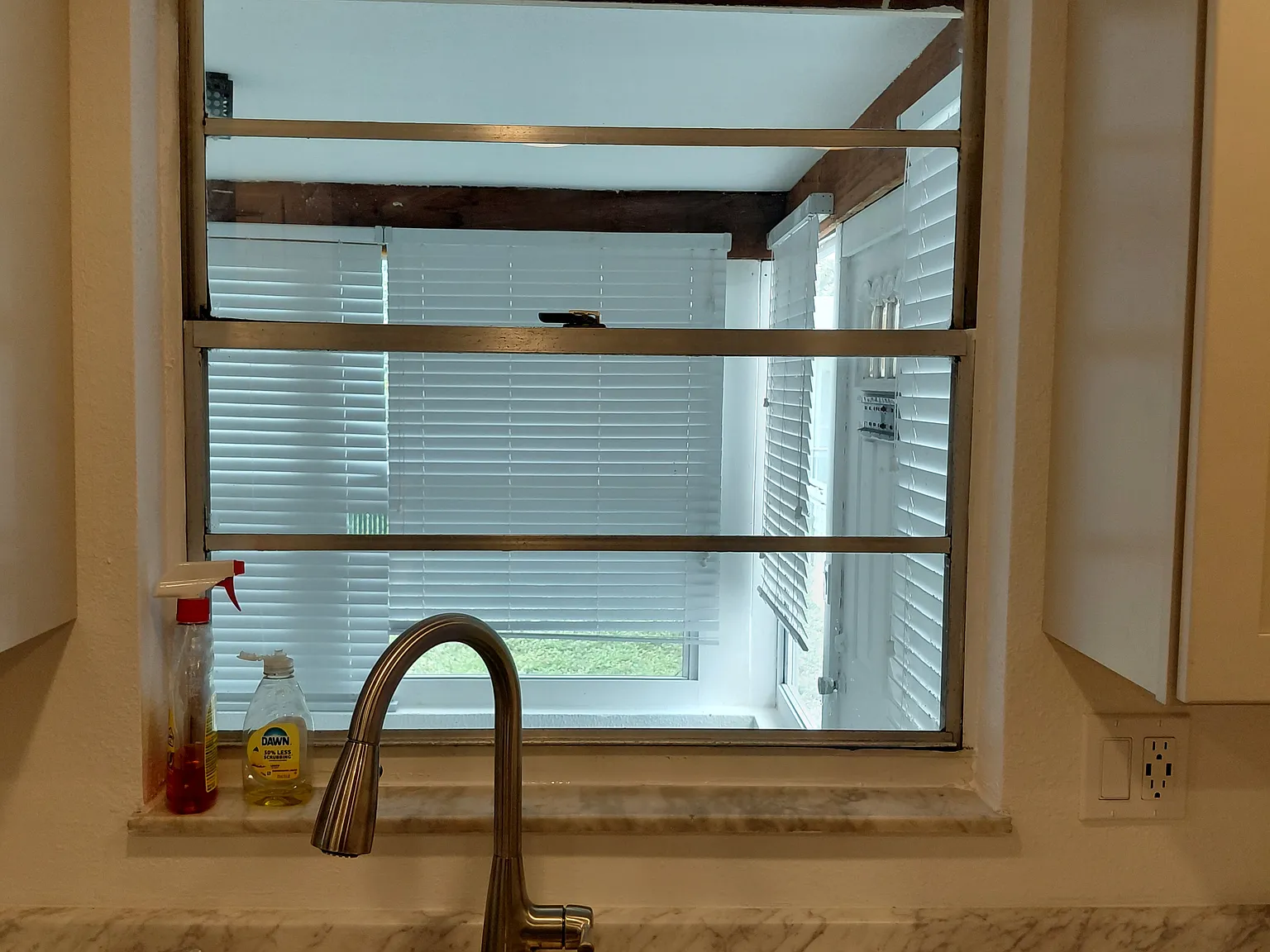 3 bed, 1196 sqft, $1,850 — Photo 4