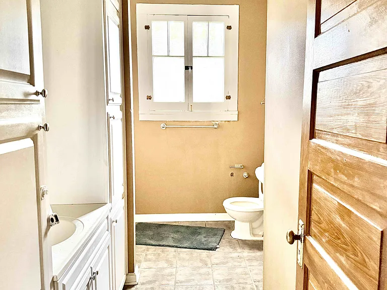 2090 Broussard St — Photo 7