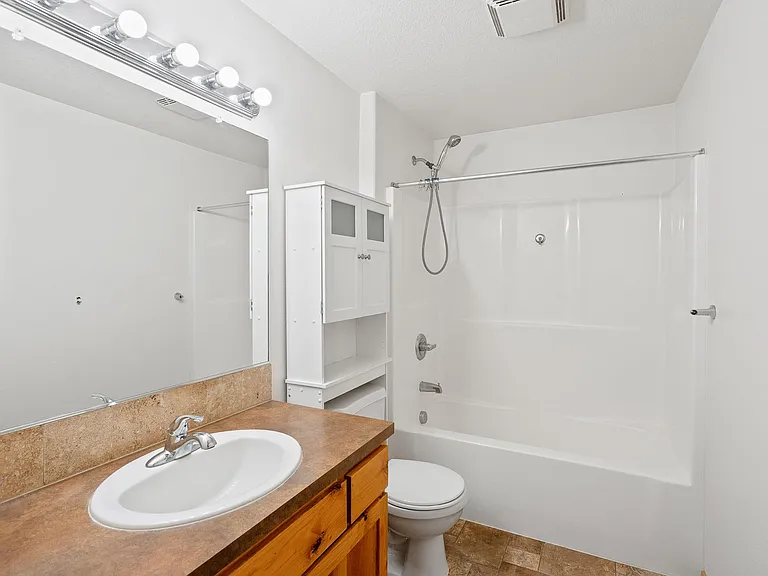 446 Corinne Dr — Photo 18