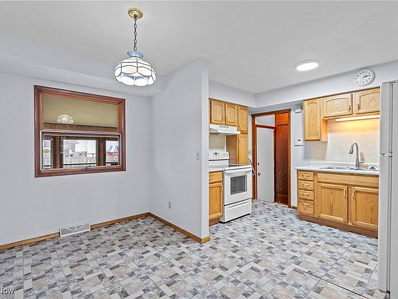 5th image of 4063 Miner Dr