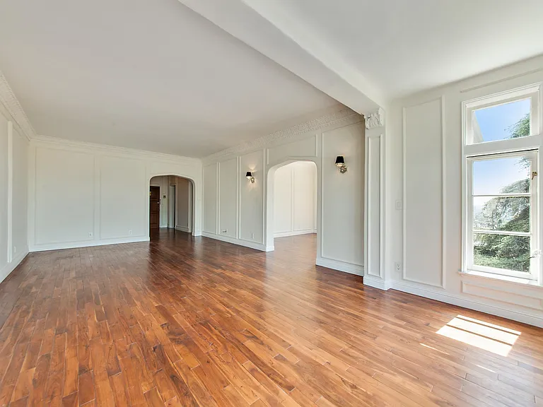 Savoy Plaza Apartments — Photo 36