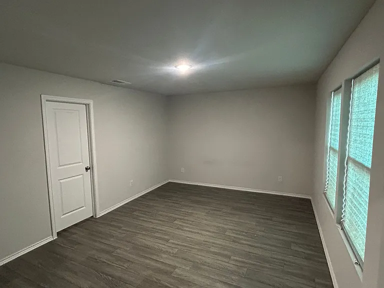 602 Clear Creek Ct — Photo 10