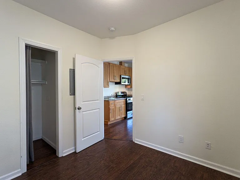 2079-87 Delaware Street — Photo 13