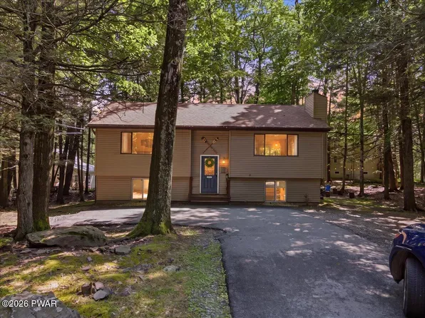 996 Goose Pond Rd, Lake Ariel, PA 18436