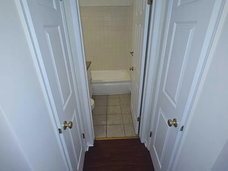 Bullock St — Photo 26