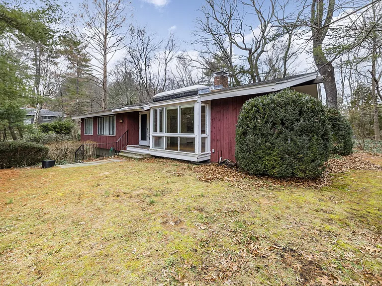 9 Peacock Farm Rd — Photo 21