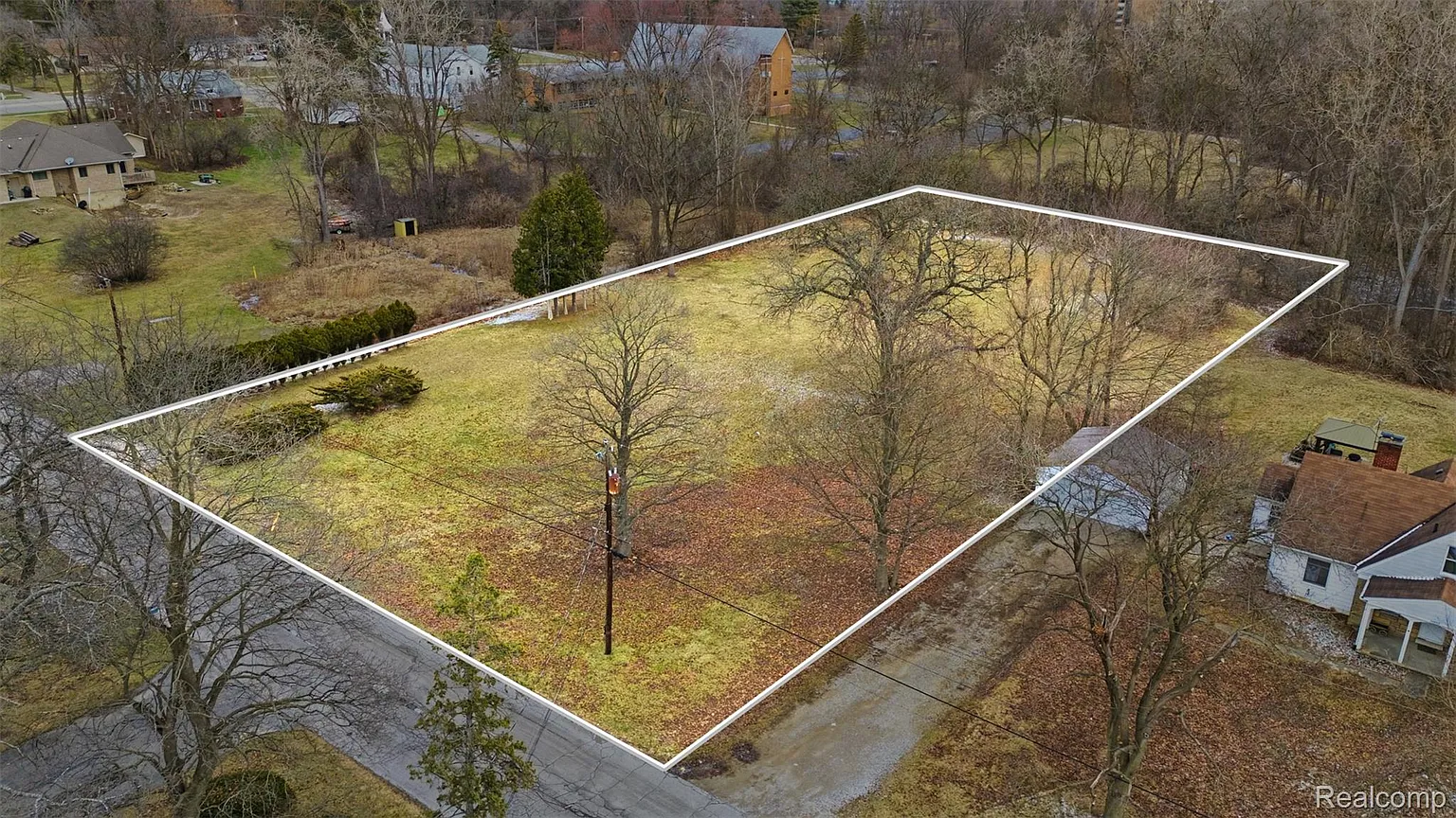 24818 Lois Ln photo 1