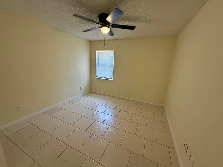 2831 Landover Blvd #C — Photo 10