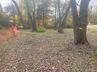 7411 Stearns Rd, Olmsted Township, OH 44138