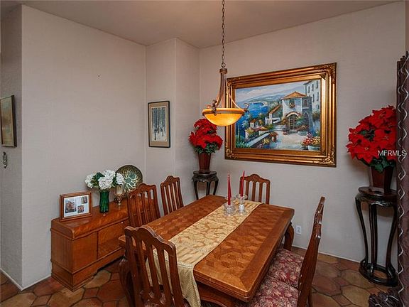 5th image of 2235 Howard Dr