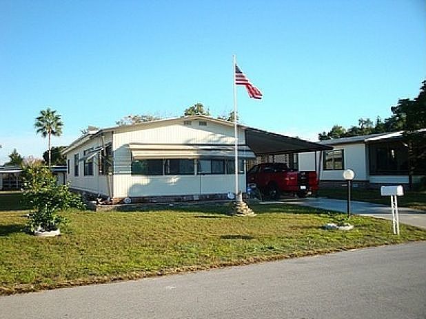 1st image of 900 Tumbleweed Ln