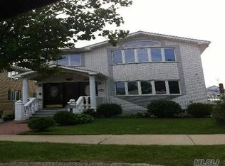 5316 190th St, Fresh Meadows, NY 11365