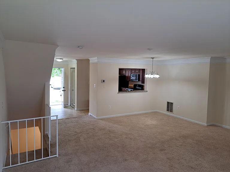 10118 Avenel Gardens Ln — Photo 9