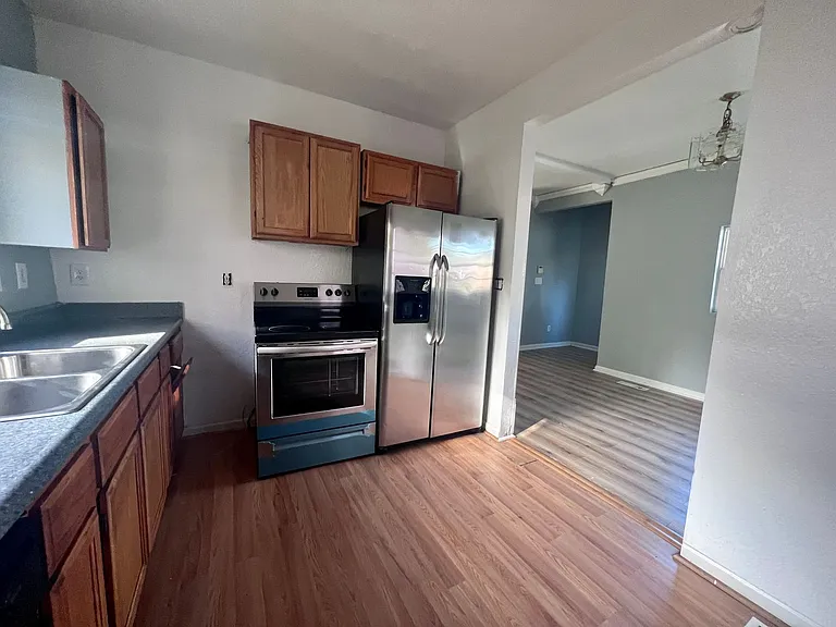 1600 Park Ave — Photo 17