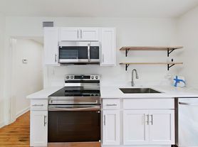 1 bed, 1.0 bath, 409 sqft, $2,195, 1 br / 1.0 ba, $2195