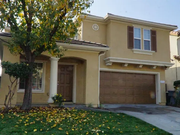 976 Papaya St, Madera, CA 93638