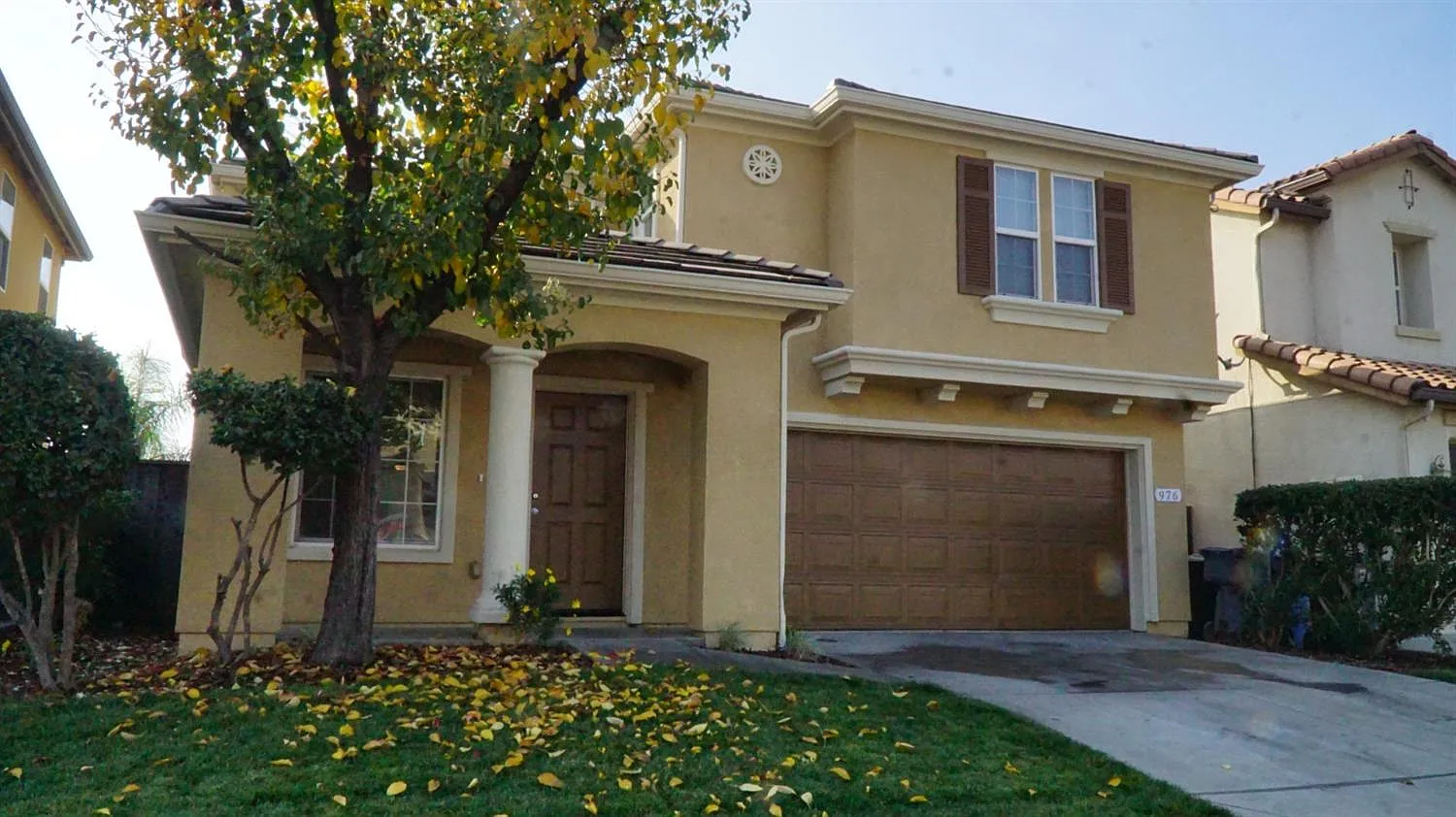 976 Papaya St photo 1