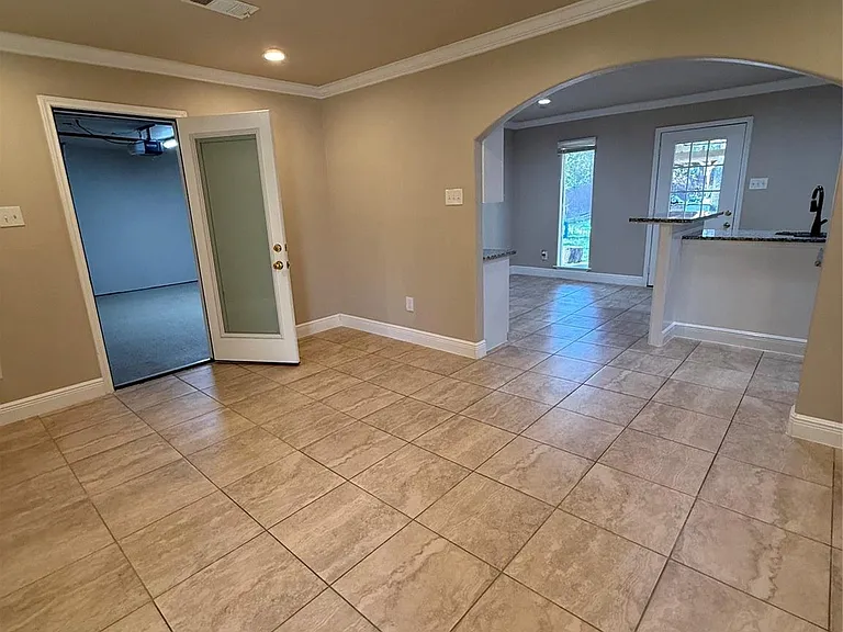610 Elk Dr — Photo 8