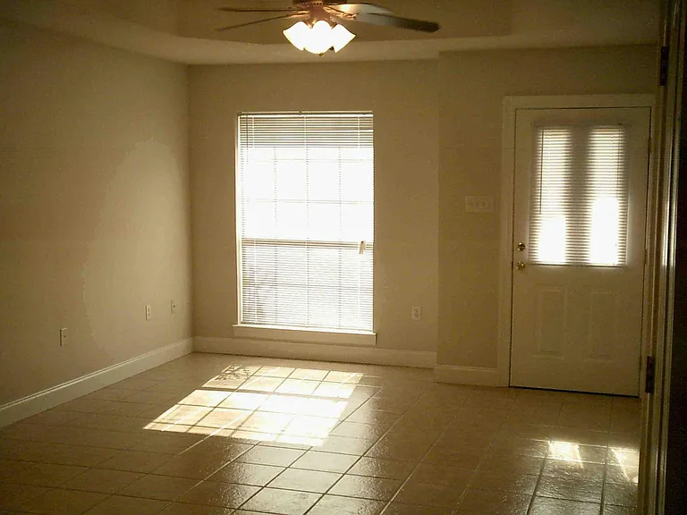 1306 S Range Rd — Photo 3