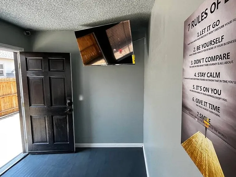 5448 Hermitage Ave #1 — Photo 6