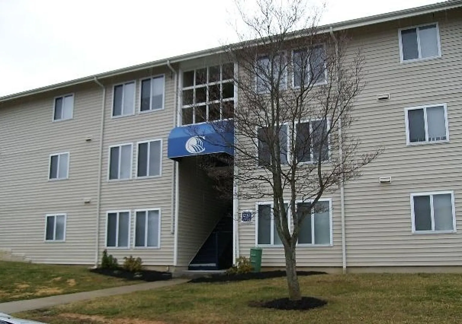 2 Bedroom 1 Bath Condo — Photo 1