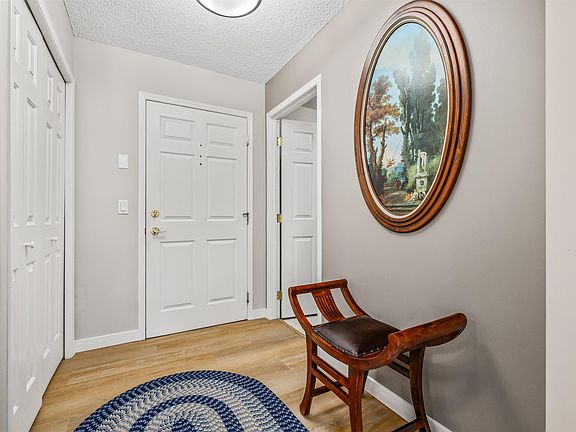 2nd image of 70 Crystal Ln #104