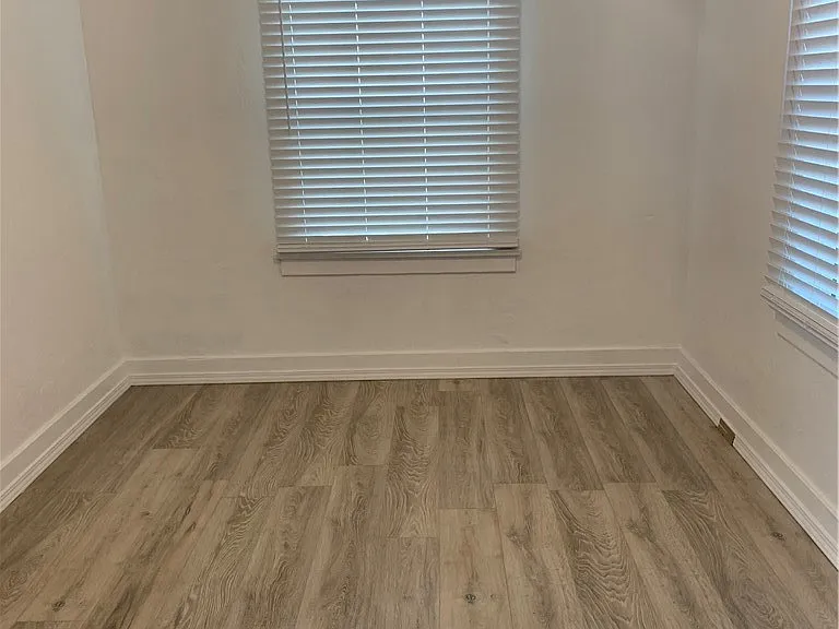 315 W Colton Ave #1/2 — Photo 9