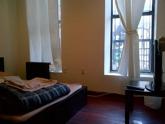 Rented by Meyerson Management | media 22