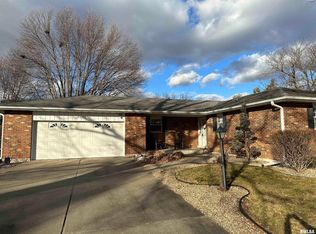 3101 Lantern Ln, Quincy, IL 62301