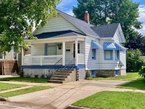 1319 13th Ave, Menominee, MI 49858