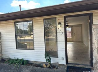 629 OAK PARK DR #629, Boerne, TX 78006