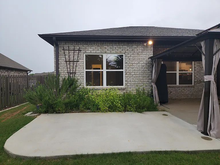 111 Fernhill Dr NW — Photo 31