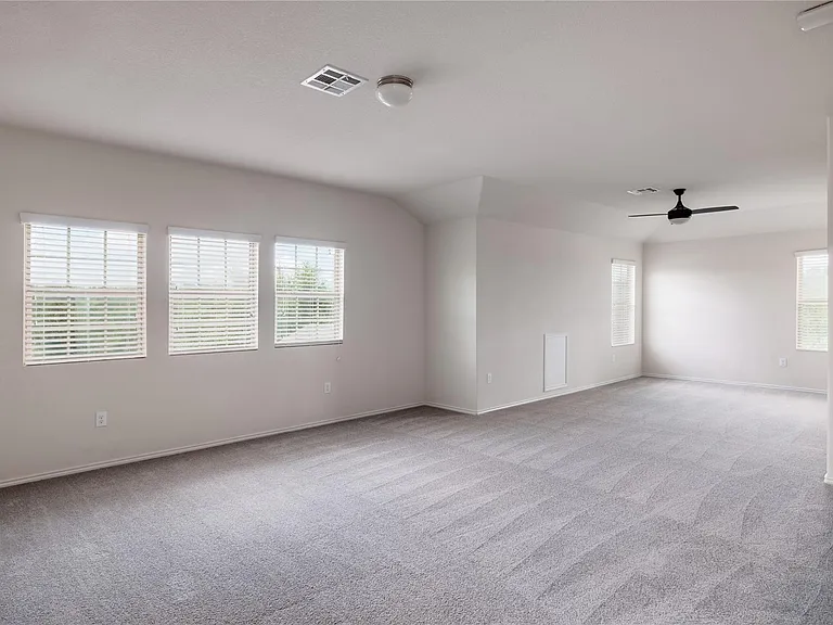 5700 Eden Dr — Photo 20