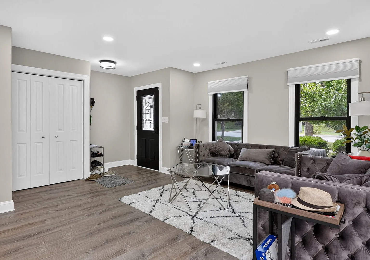 3 bed, 1226 sqft, $3,200 — Photo 4