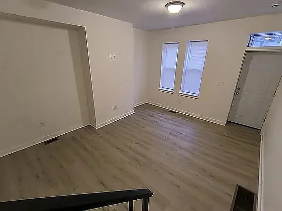 2 bed, 1.5 bath, 1100 sqft, $1,250 — Photo 2