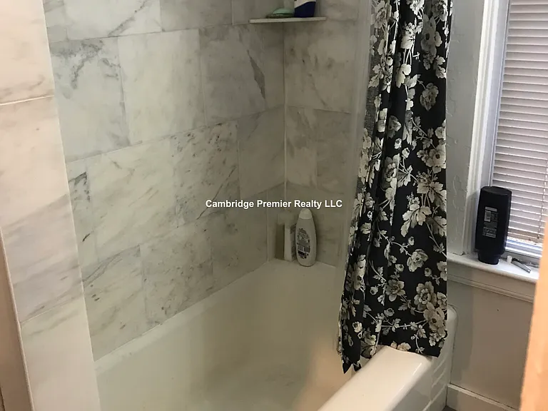 76 Curtis St #1 — Photo 11