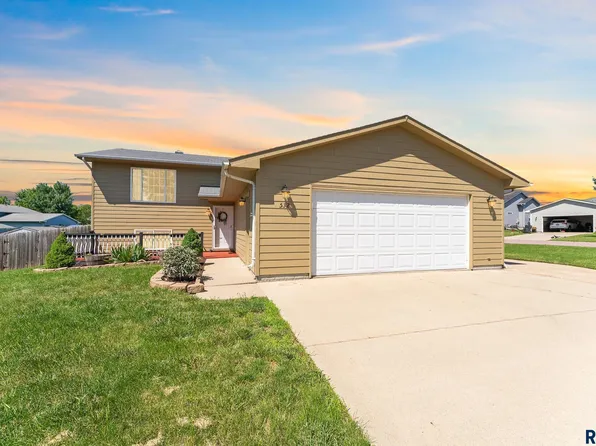532 Aana Ave, Baltic, SD 57003