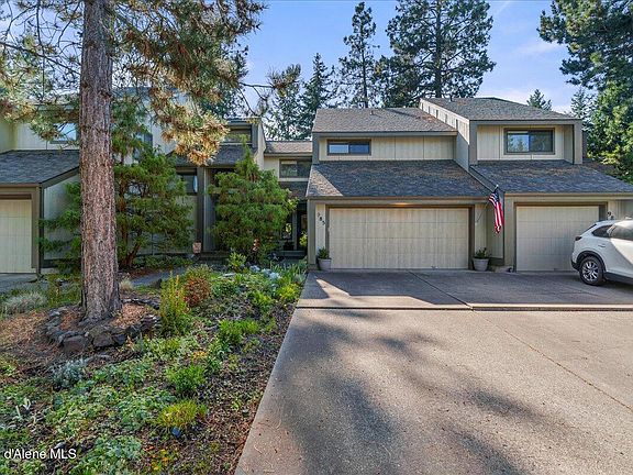2nd image of 985 E Loch Lomond Ct