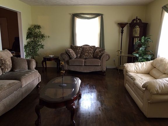 3rd image of 506 W Fairview Ave