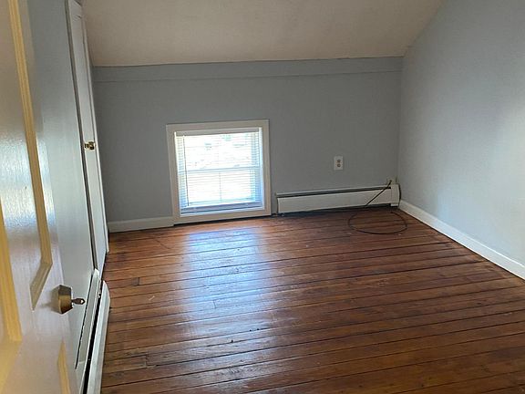 5th image of 130 Sayles Ave