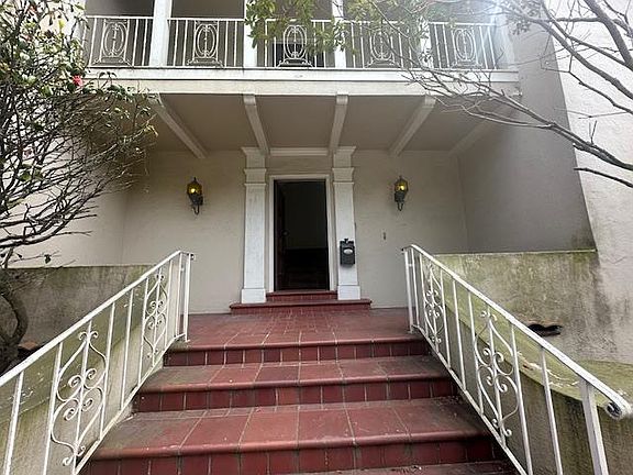 3rd image of 345 Sloat Blvd
