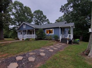 1266 Overton Rd, Victoria, VA 23974