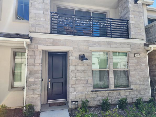 2816 E Teaberry Dr