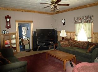 107 N Austin Ave, Abingdon, IL 61410