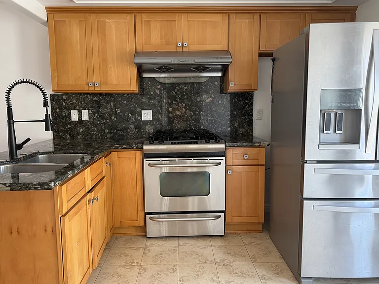 8073 Worthy Dr — Photo 5