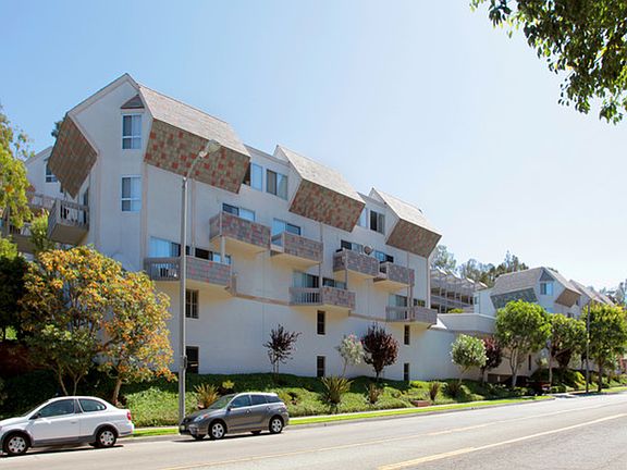 2nd image of 25930 Rolling Hills Rd APT 105