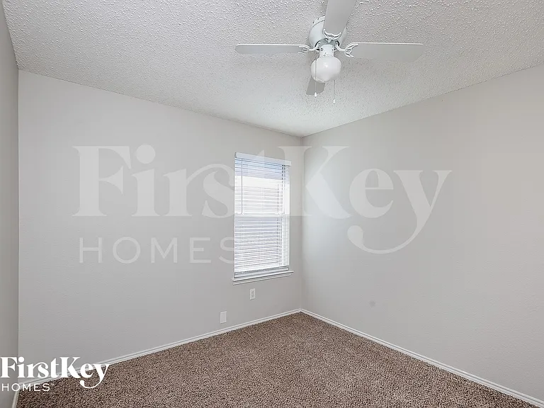 13413 Lost Spurs Rd — Photo 14