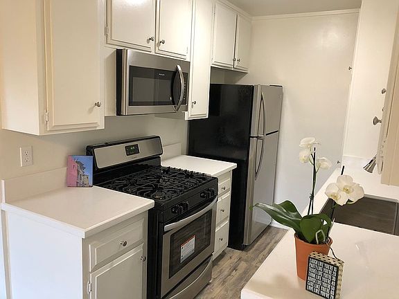 2nd image of 3404 S Centinela Ave APT 17