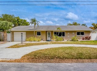 8473 121st St, Seminole, FL 33772