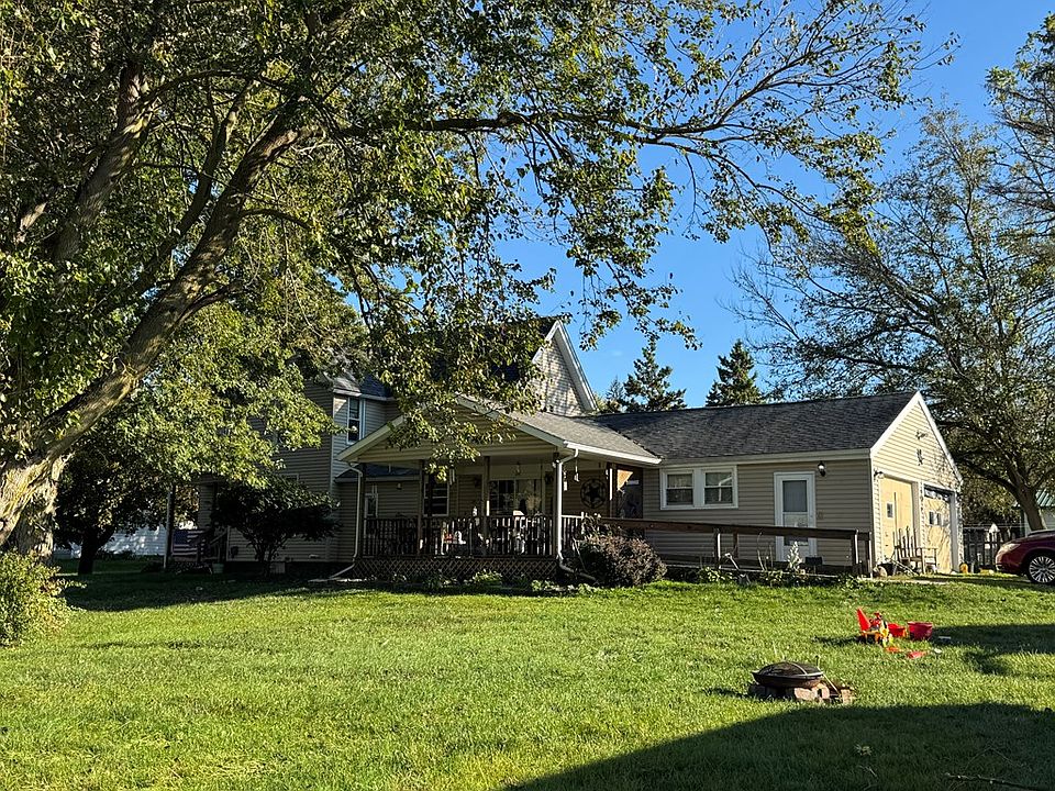 2nd image of 302 S Washington St